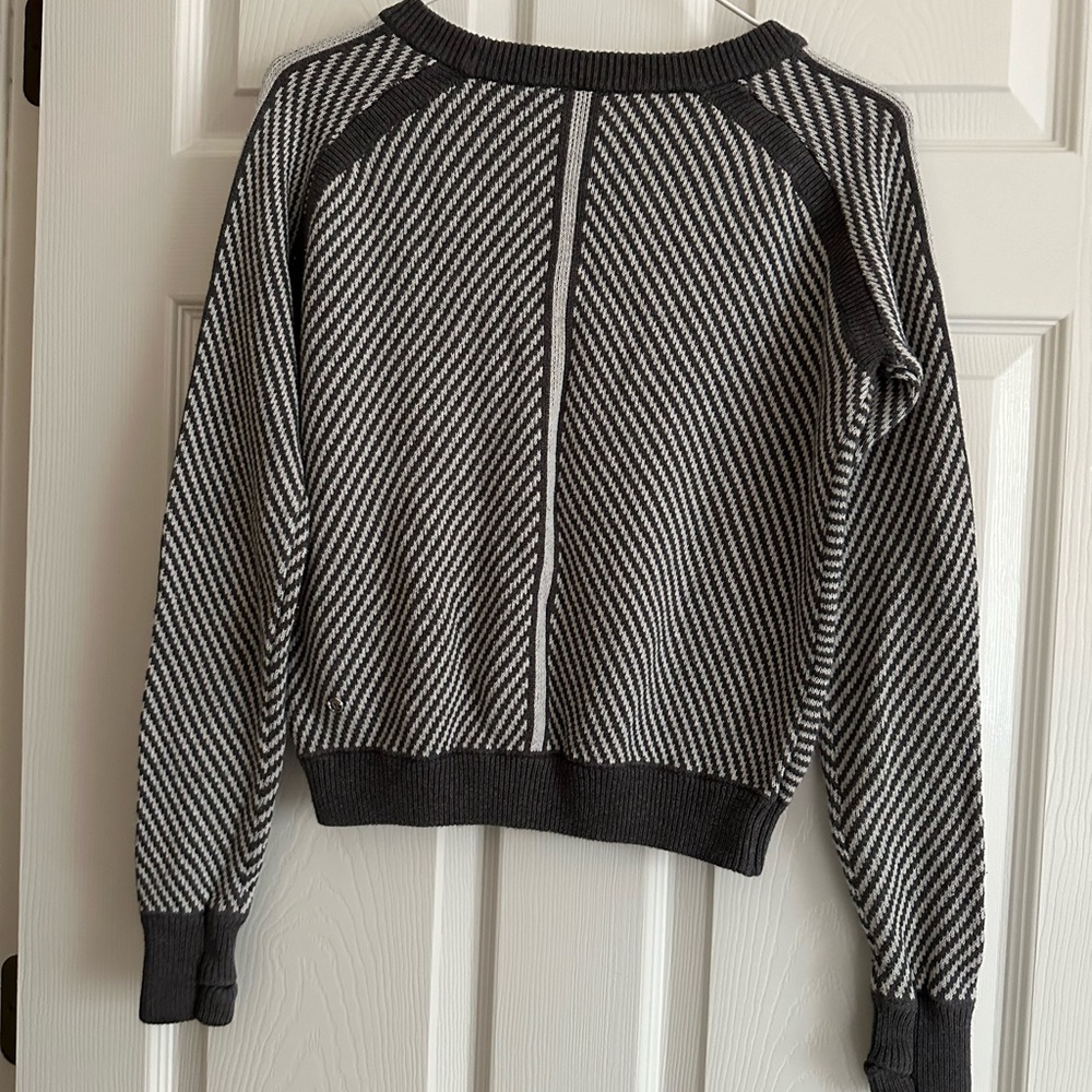 Lululemon Cropped Sweater
